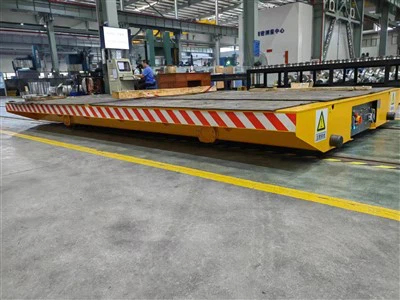 Какъв тип колела има количката за ръчно прехвърляне?